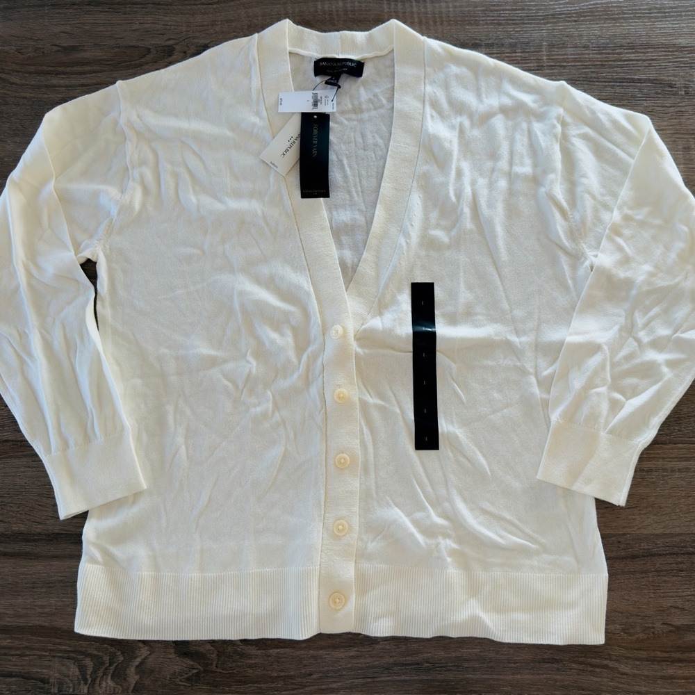 NWT Women’s Banana Republic Forever Sweater V Neck Cardigan L Large Ivory